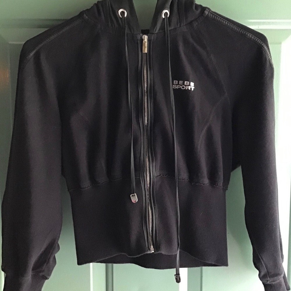 Cropped sports hoodie